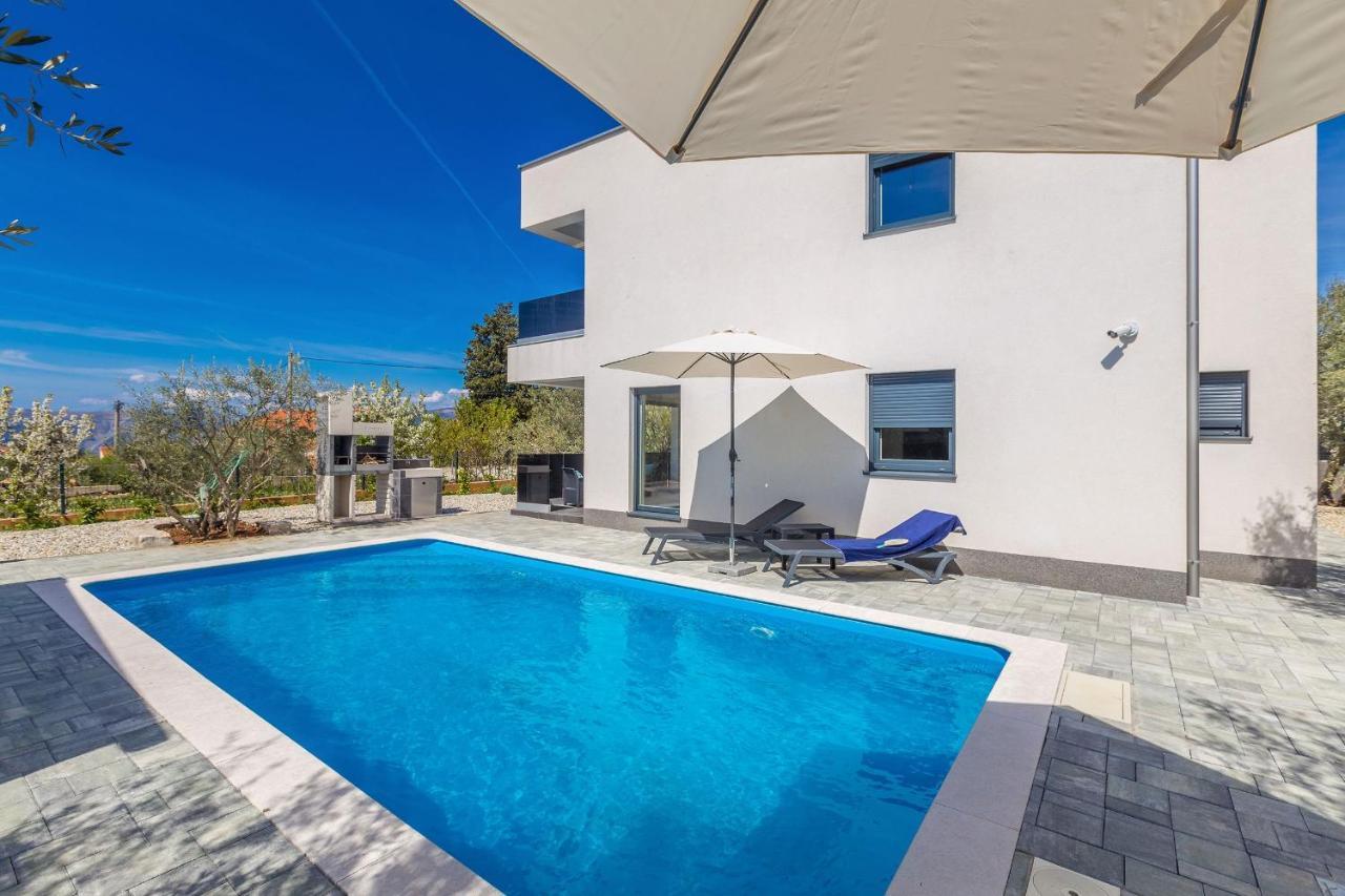 Villa Lio With Private Pool Linardici Exterior photo