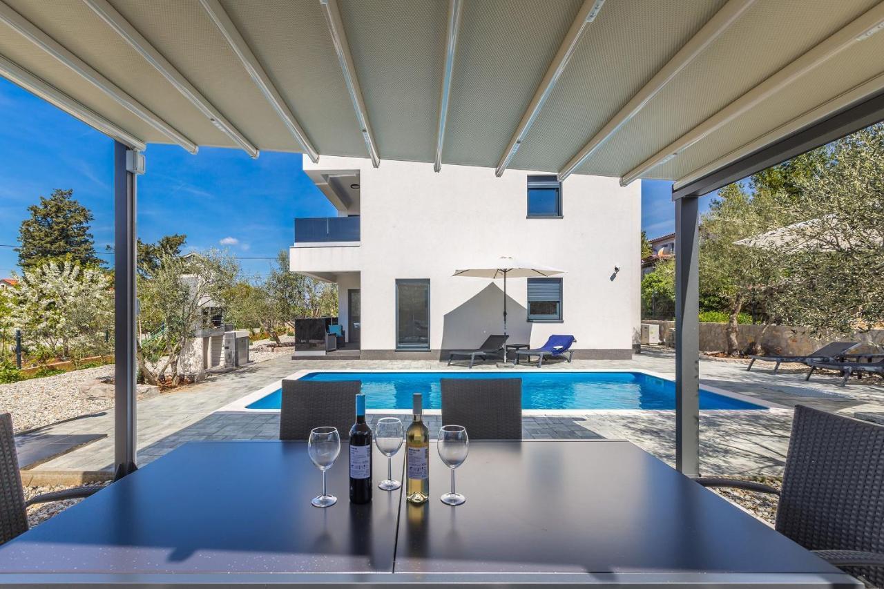 Villa Lio With Private Pool Linardici Exterior photo